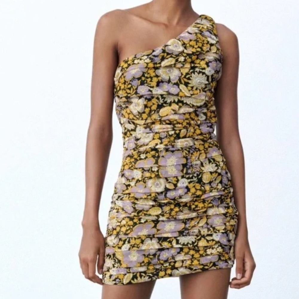 NWT Zara Floral One Shoulder Mini Dress S